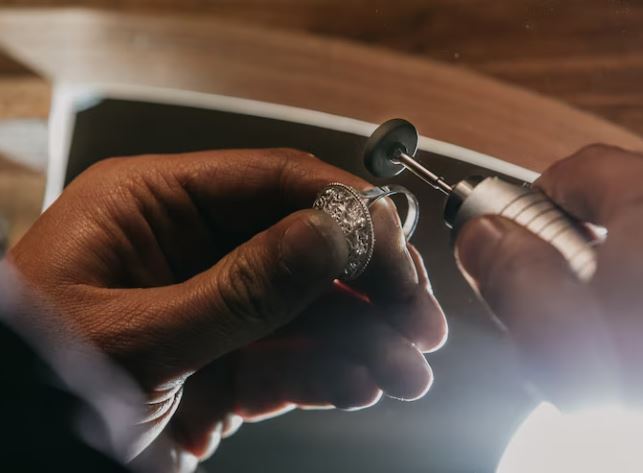 دیپلم طراحی طلاوجواهر